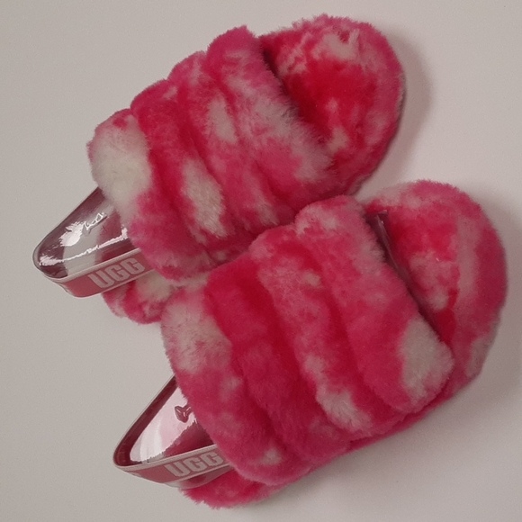 UGG Other - LAST CALL! UGG Youth Fluff Yeah Slide Slipper Pink/White Sz 1